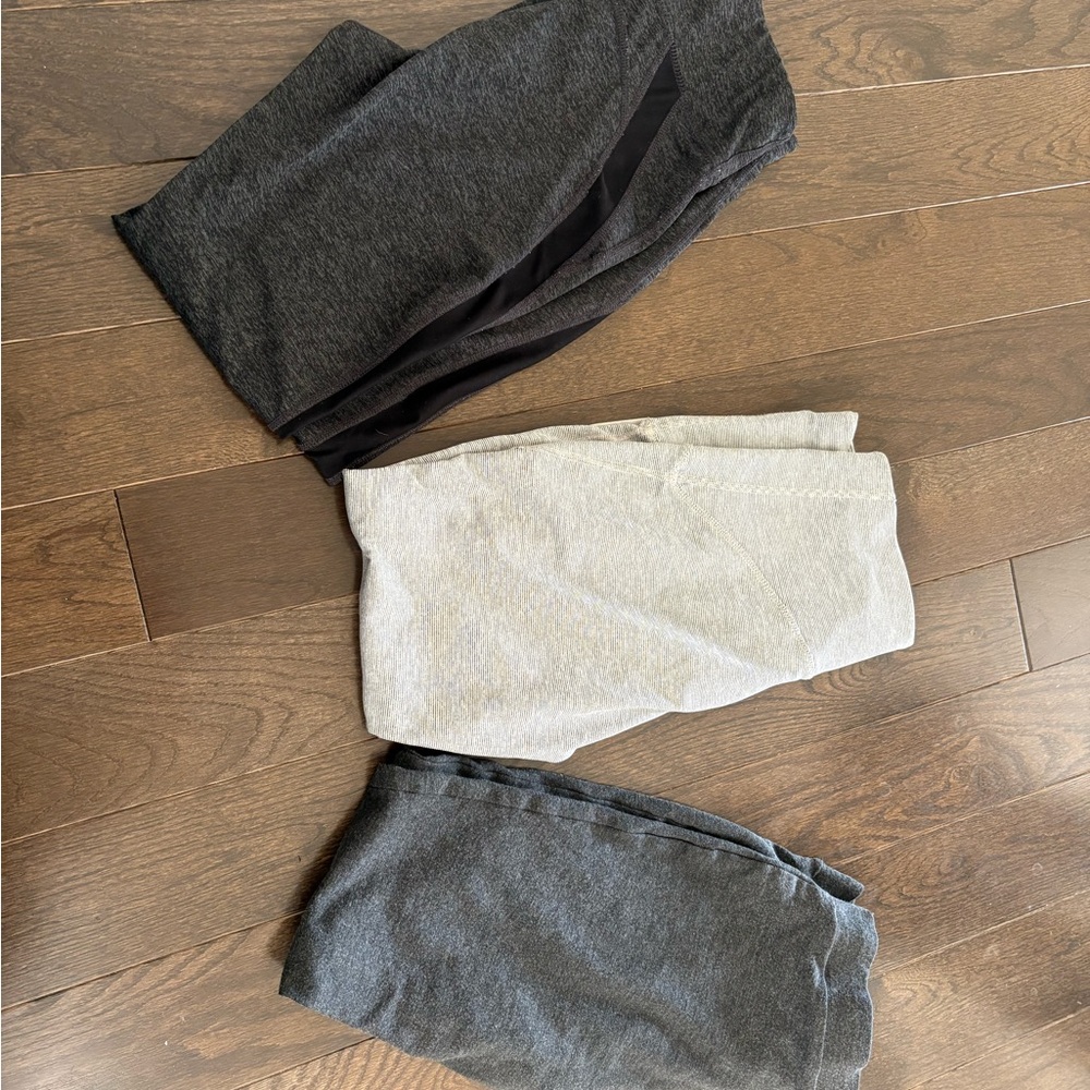 Women small and medium yoga pants / fitness pants leggings dark Heather gray